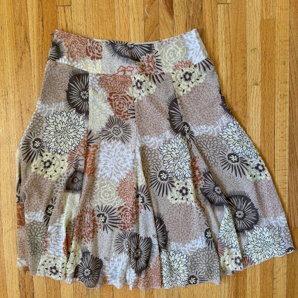 Y2K Lightweight Flowy MIDI Boho Floral Skirt - Picture 5 of 8